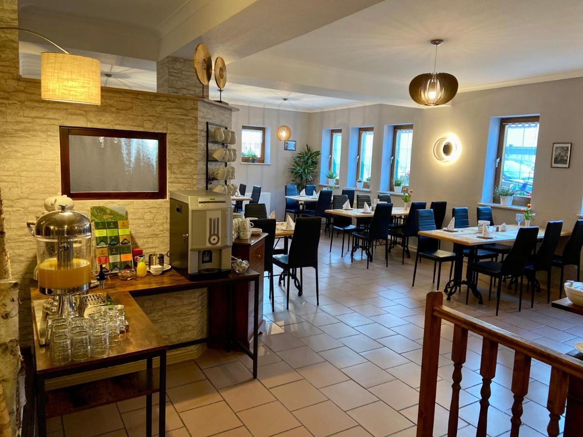 נאומבורג Hotel Garni Zum Rebstock מראה חיצוני תמונה